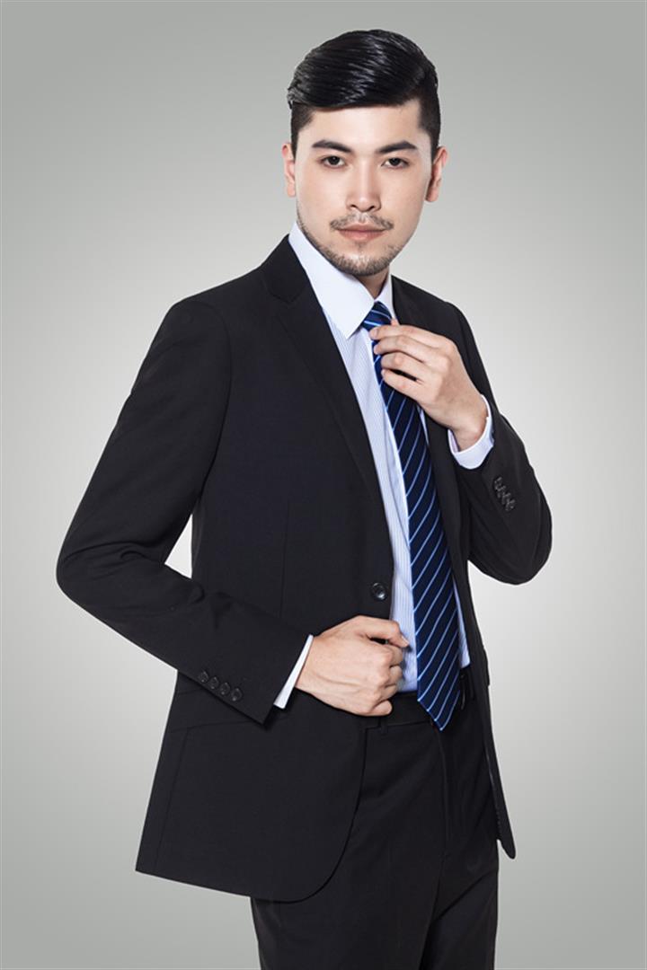 唐天华 视觉与舞美负责人